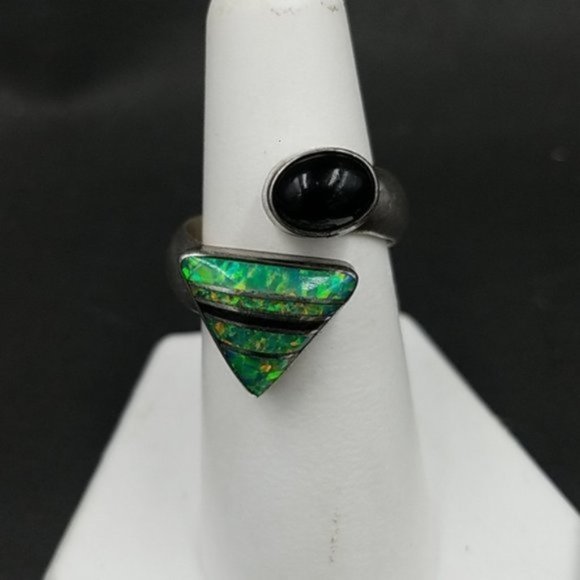 Fabulous Vintage Sterling Inlaid Opal Black Onyx Bypass Ring - Picture 1 of 7